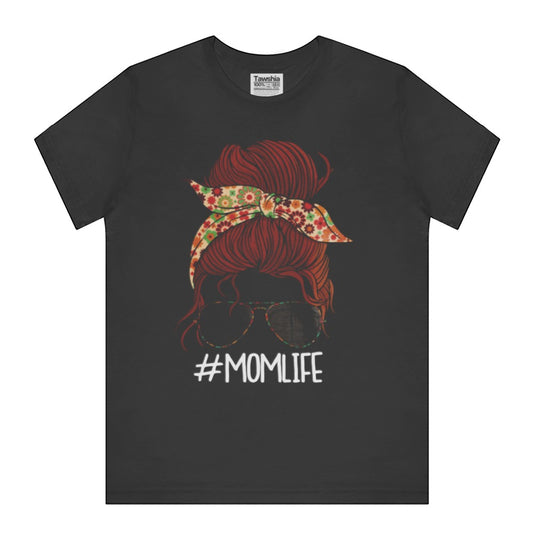 #MOMLIFE Graphic Design Black T-shirt product type