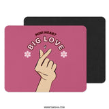 Mini Heart Big Love Mouse Pad, Cute Hand Gesture, Pink Aesthetic Desk Decor, Valentine's Day Gift, Gamer Accessories - Tawshia
