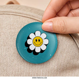 Retro Smiley Flower Pinback Button, 70s Style Button, Cute Happy Face Flower Power Pin, Trendy Aesthetic Pin, Fun Accessory - Tawshia