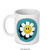Retro Smiley Daisy Mug, 70s Flower Power, Groovy Aesthetic, Cute Happy Mug, Trendy Gift Idea - Tawshia